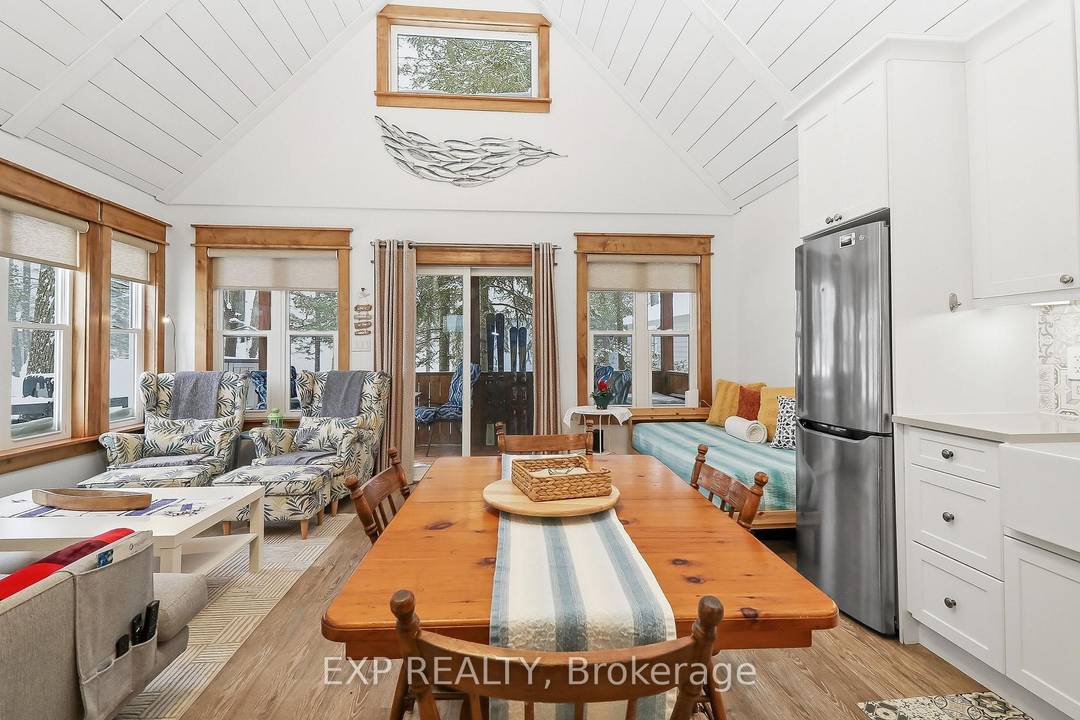 Charming bungaloft with 1 bedroom on the main floor and 1 bedroom upstairs, recently renovated from top to bottom and seeking A tenants !