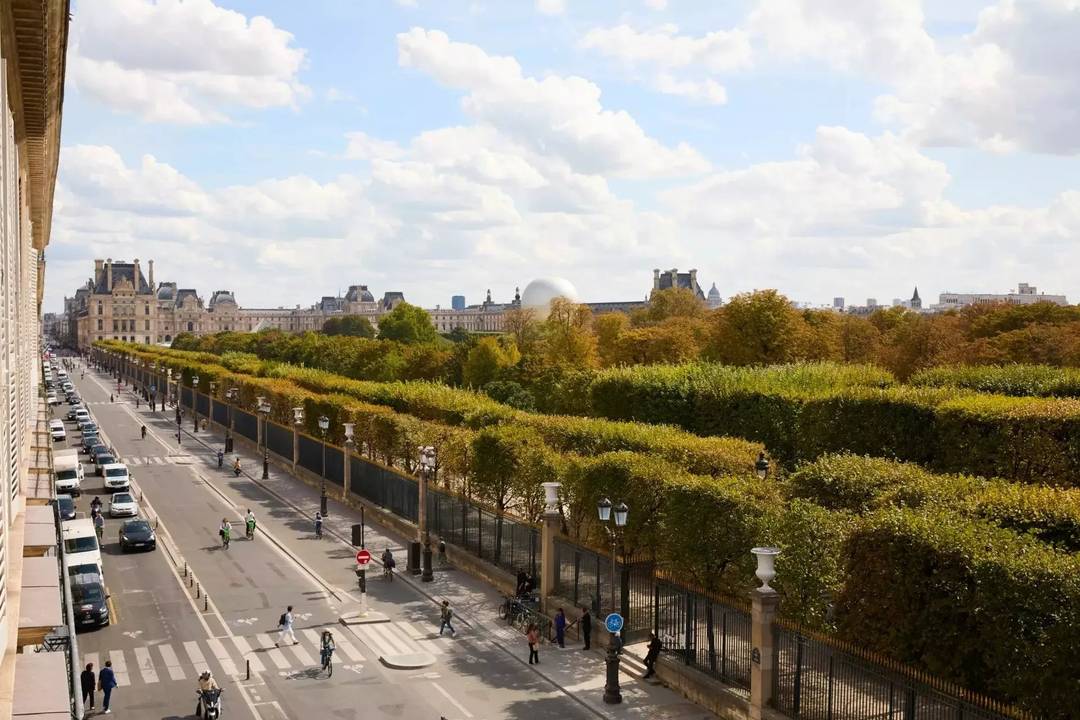 Exceptional view of the Tuileries Gardens, the Eiffel Tower and Place de la Concorde - 201 m² reception apartment