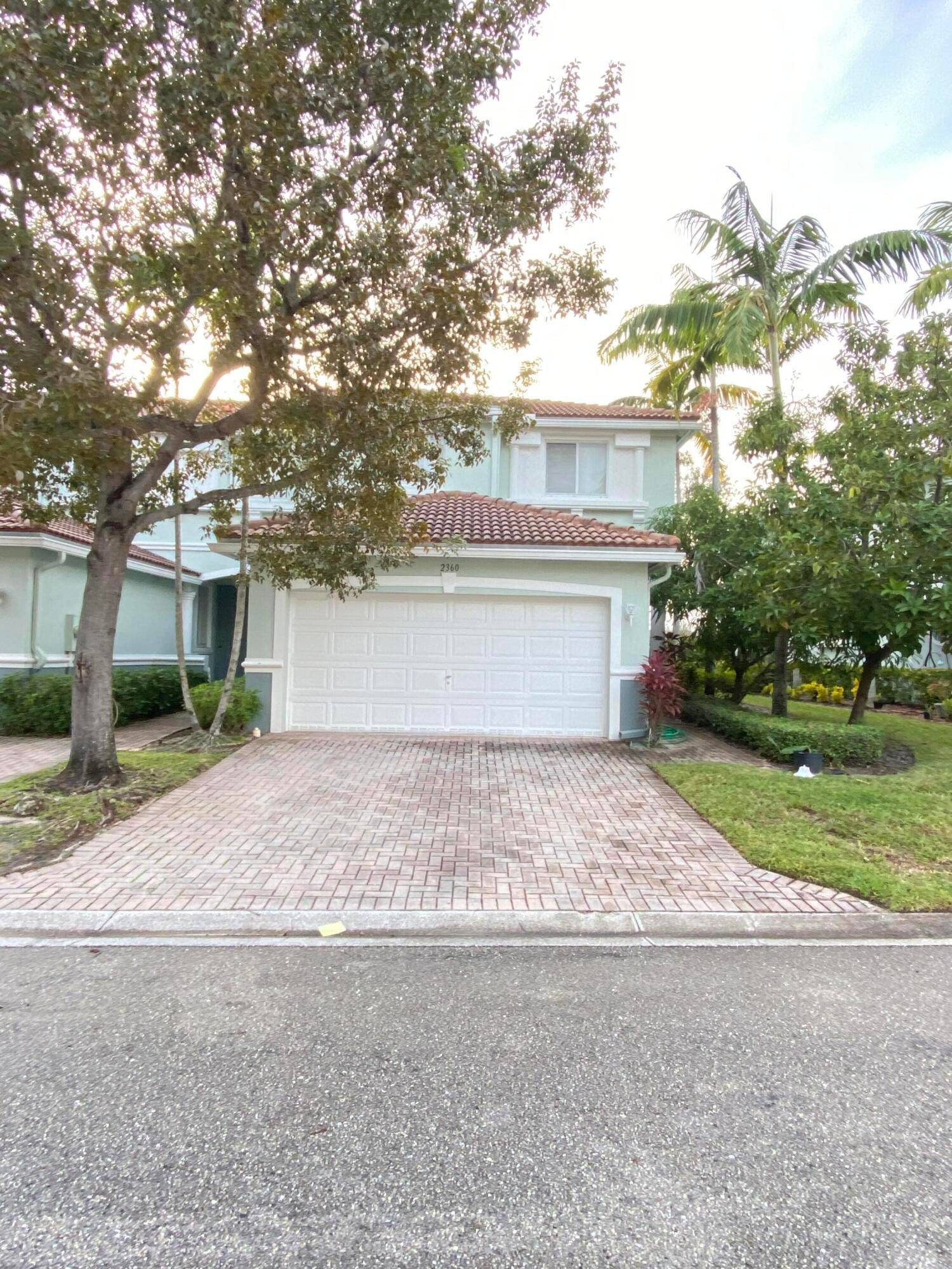 A beautiful townhouse in Thousand Oaks !