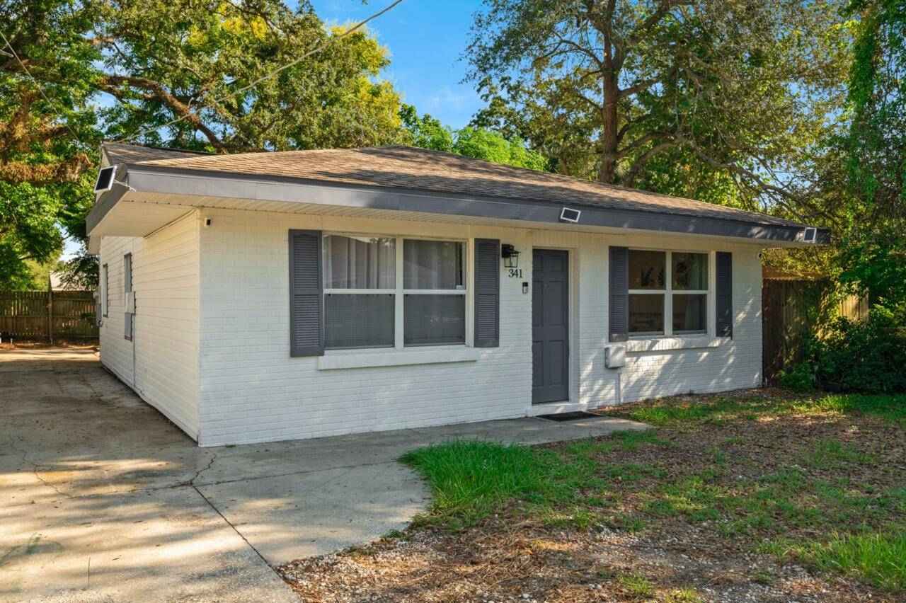 This property is not only a great place to live but also one of the best Airbnb listings in the area, making it an ideal investment opportunity for short term ...