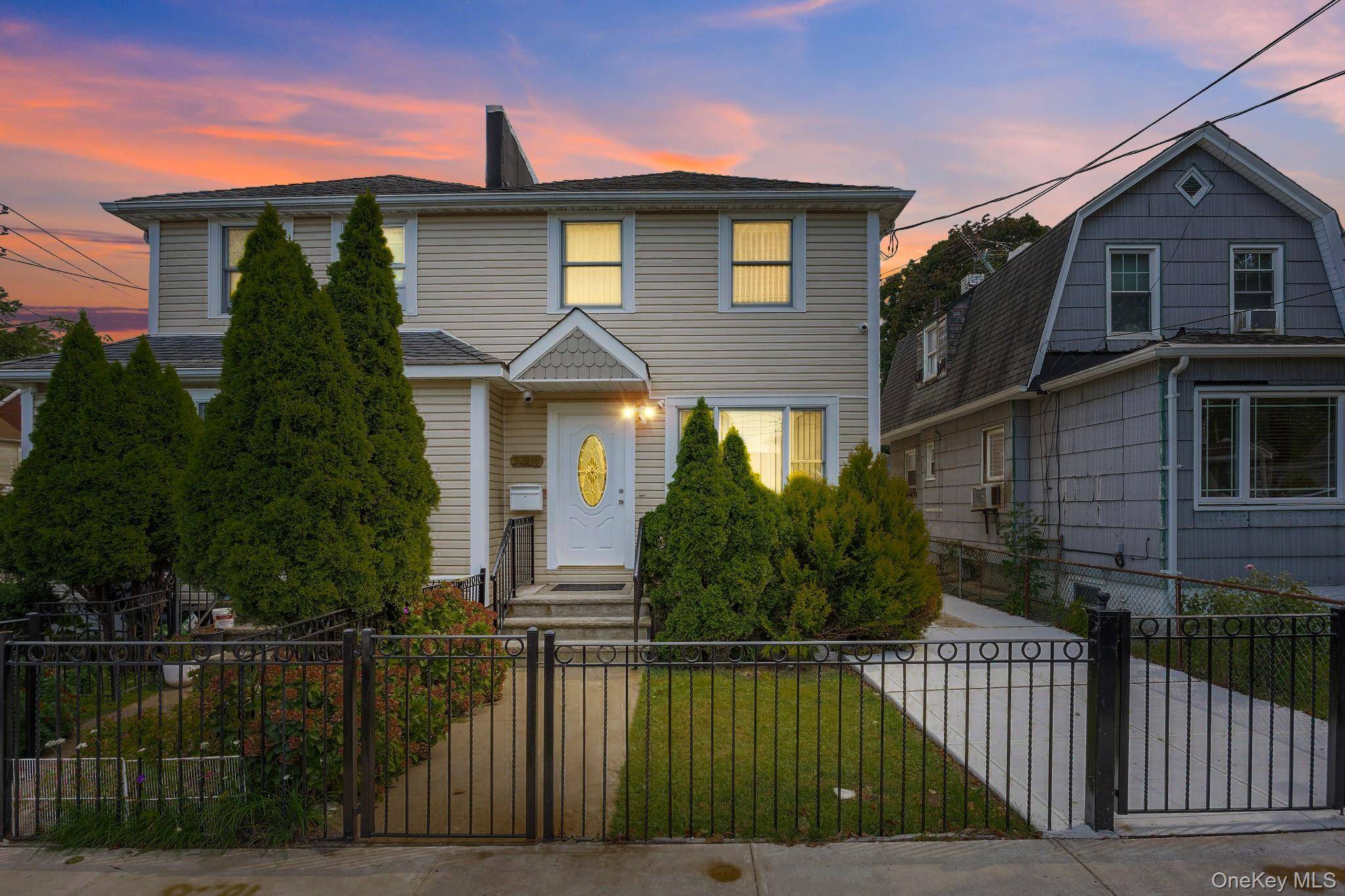 Welcome to your new home in NORTH Queens Village !