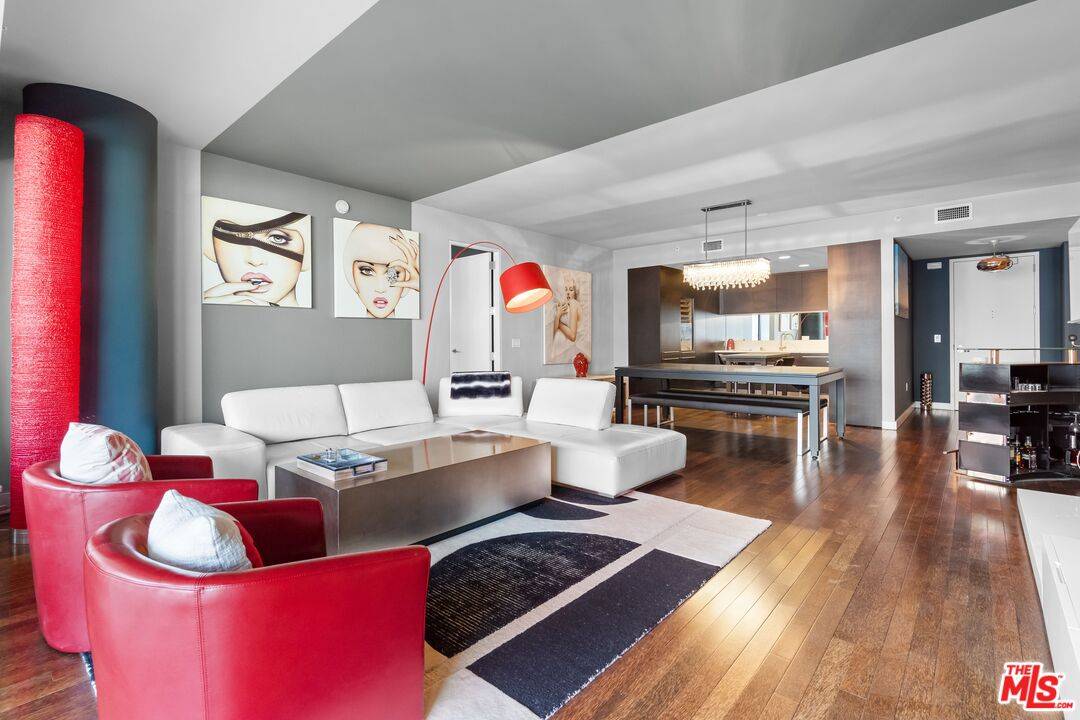 6250   Hollywood Blvd 2BR Hollywood Hills East La