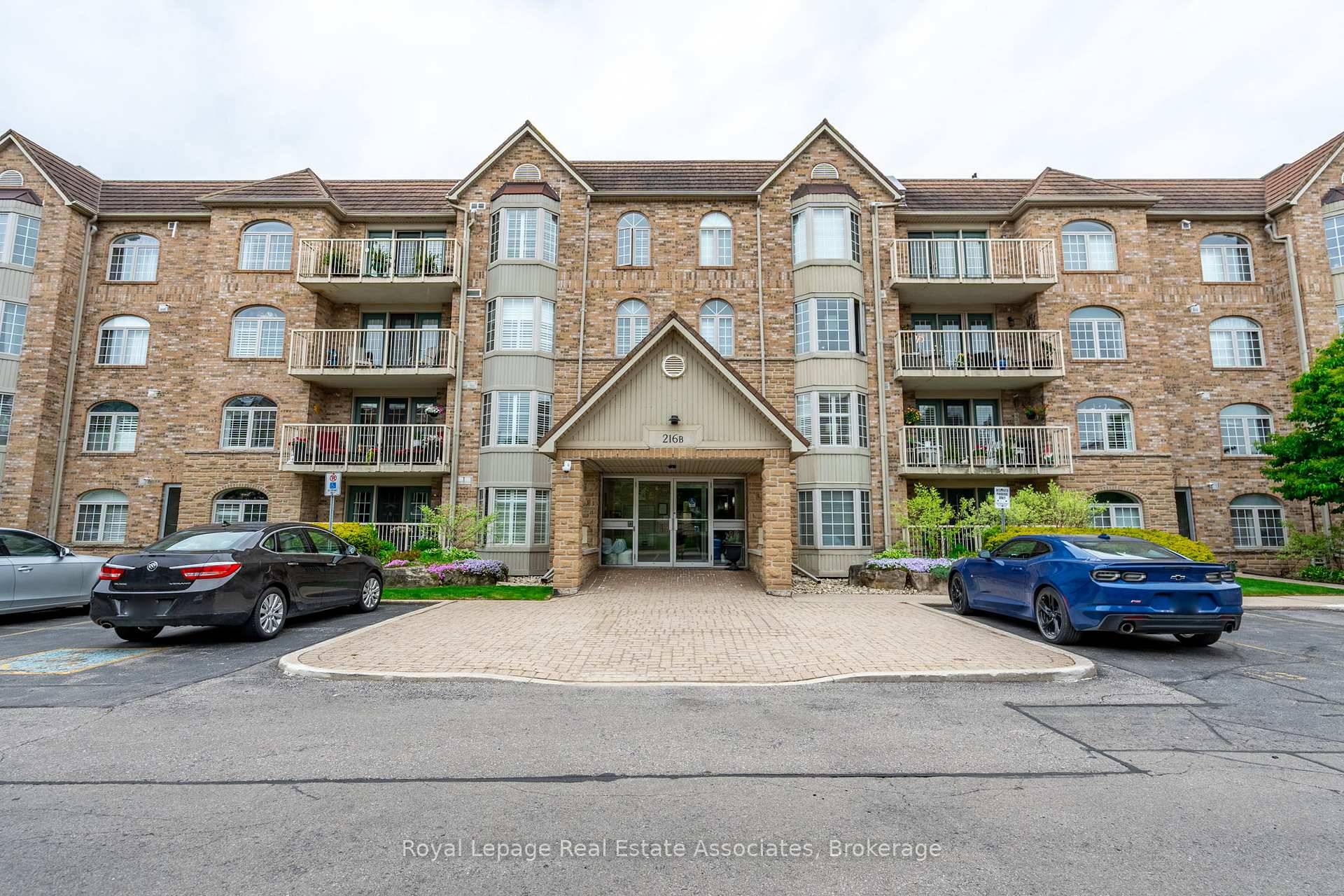This gorgeous condominium unit located in South Aldershot is the one youve been waiting for !