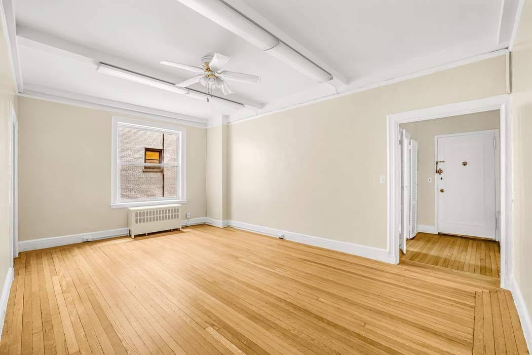 Pre War Co op in Prime Midtown East.