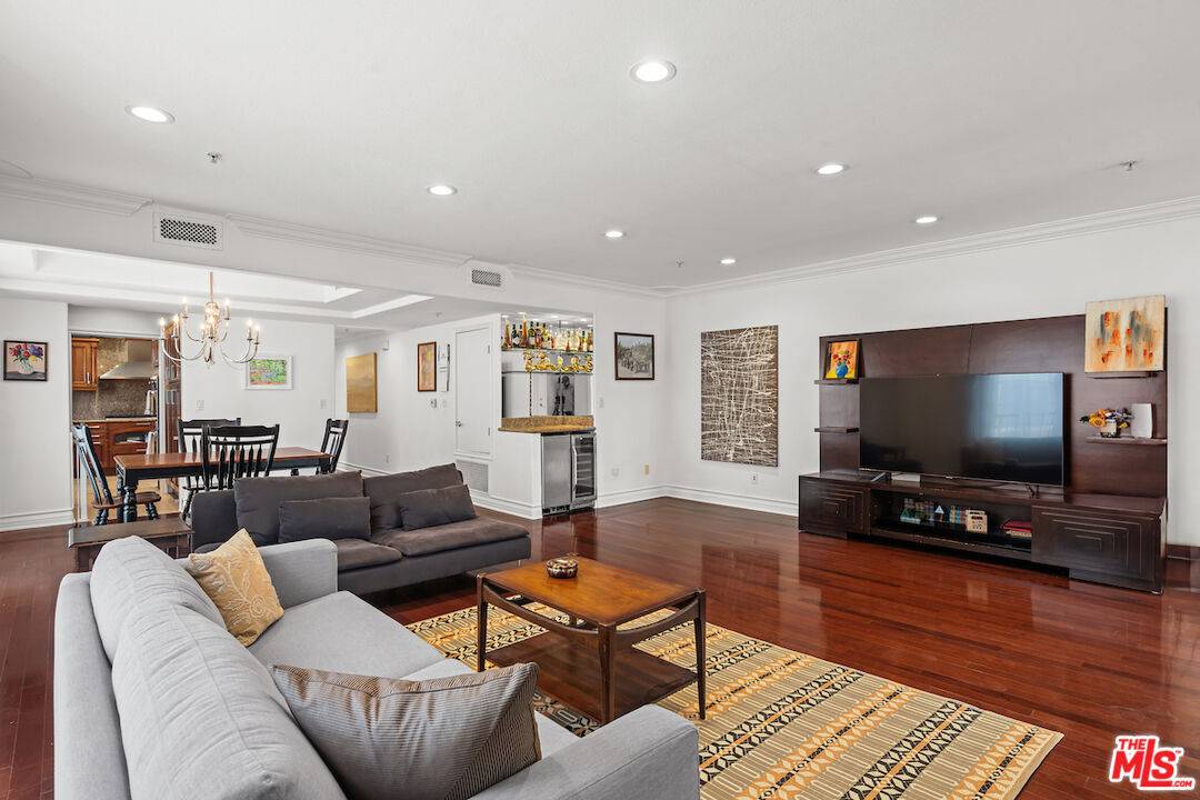11826   Dorothy St 3BR Brentwood La