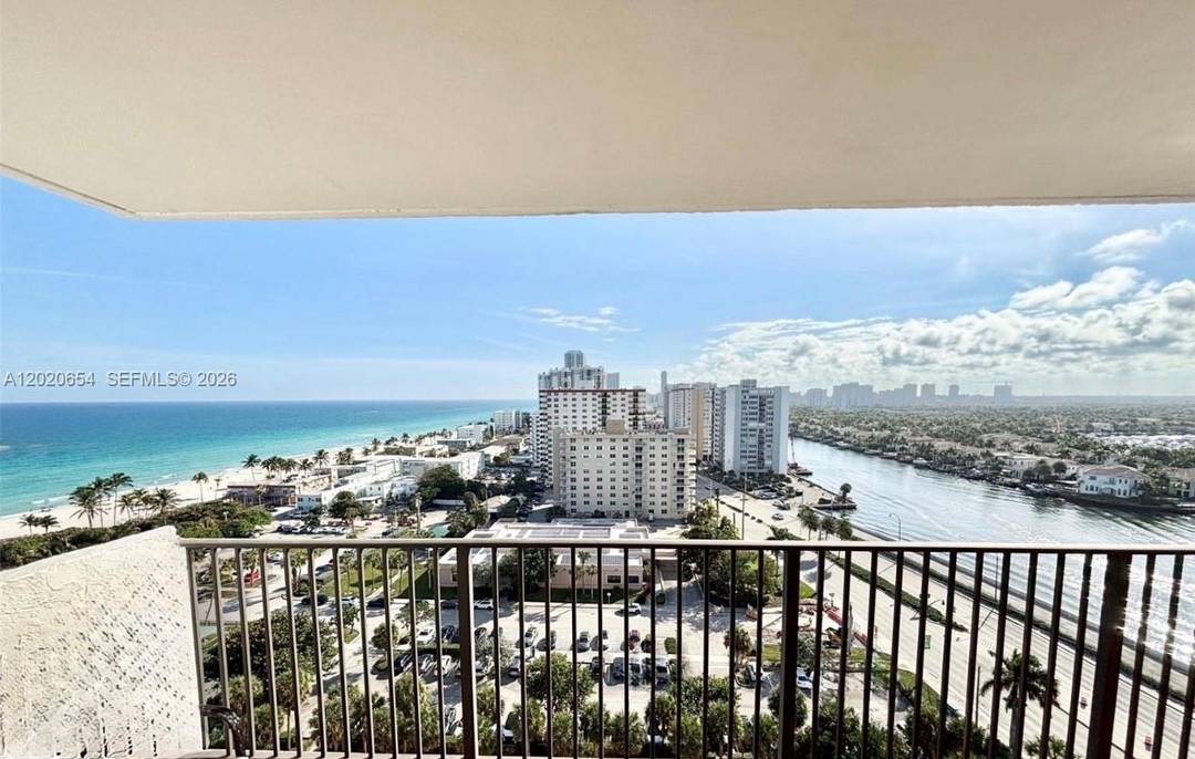 Live the beachfront lifestyle in this spacious 2BR 2BA residence at The Summit, ideally located directly on the Hollywood Broadwalk.