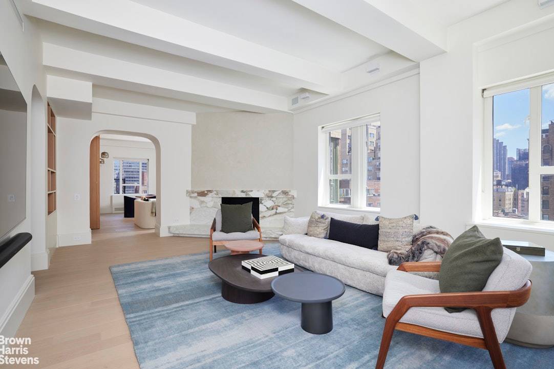 Thoughtfully reimagined and meticulously redesigned, this stunning duplex offers an open concept layout complemented by private outdoor spaces and luxurious finishes throughout.