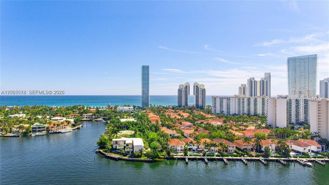 SPECTACULAR CORNER RESIDENCE AT TURNBERRY ISLE SOUTH.