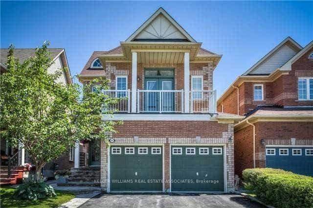 Spacious and well maintained 4 bedroom, 3 washroom upper level home in the heart of Churchill Meadows !