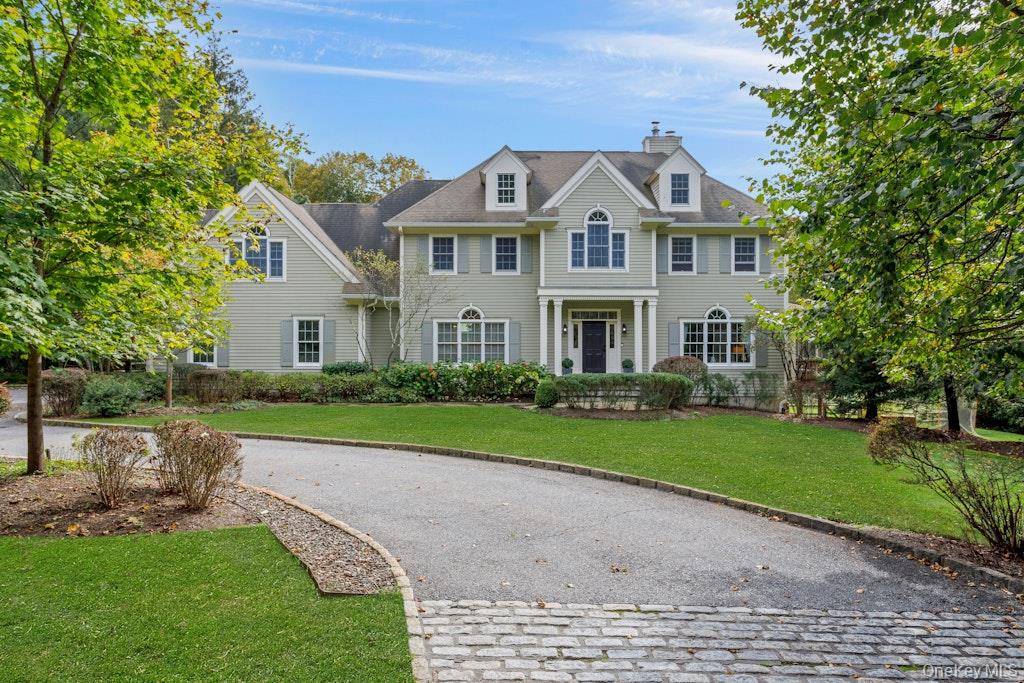 Welcome home to 3 Colonial Court !
