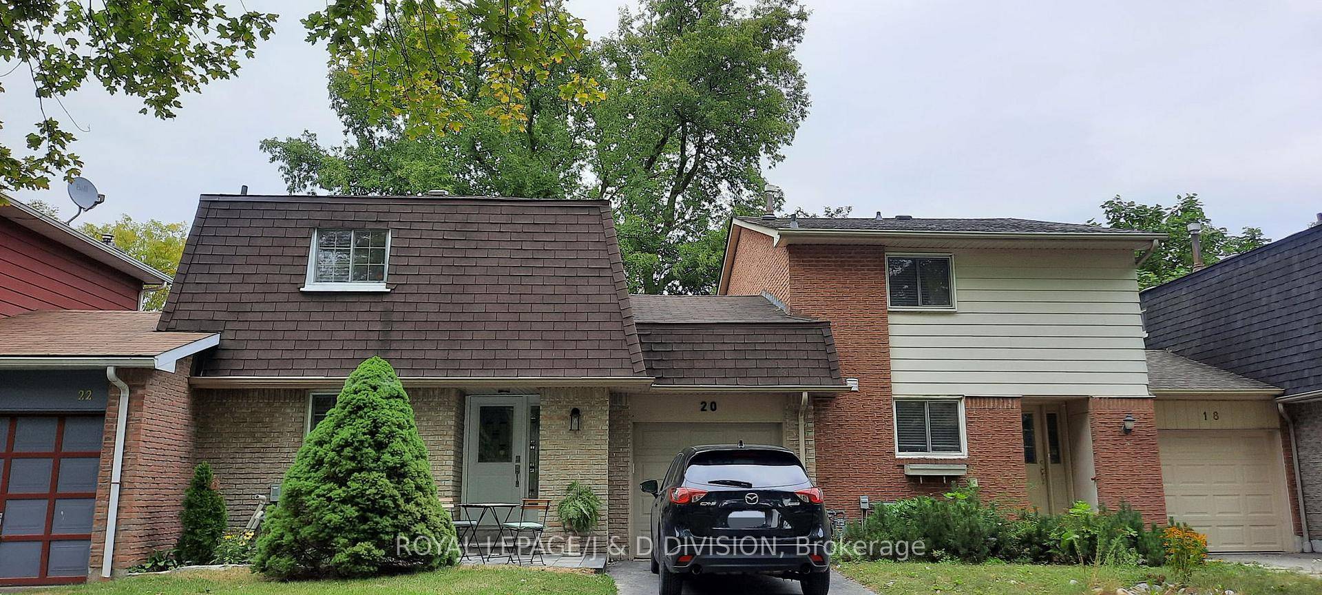 Charming 20 St Andrews Crt Is Located On A Quiet, Tree lined Street In The Well Established Neighbourhood, 'Hills of St.