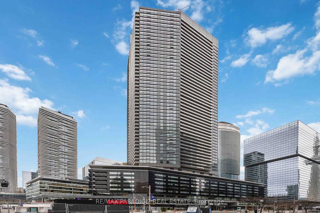 FULLY FURNISHED This Immaculately Furnished Executive Condo Is Available For Lease Short Term Available amp ; Offers The Perfect Blend Of Comfort, Style, And Convenience, Ideal For Professionals And Executives ...