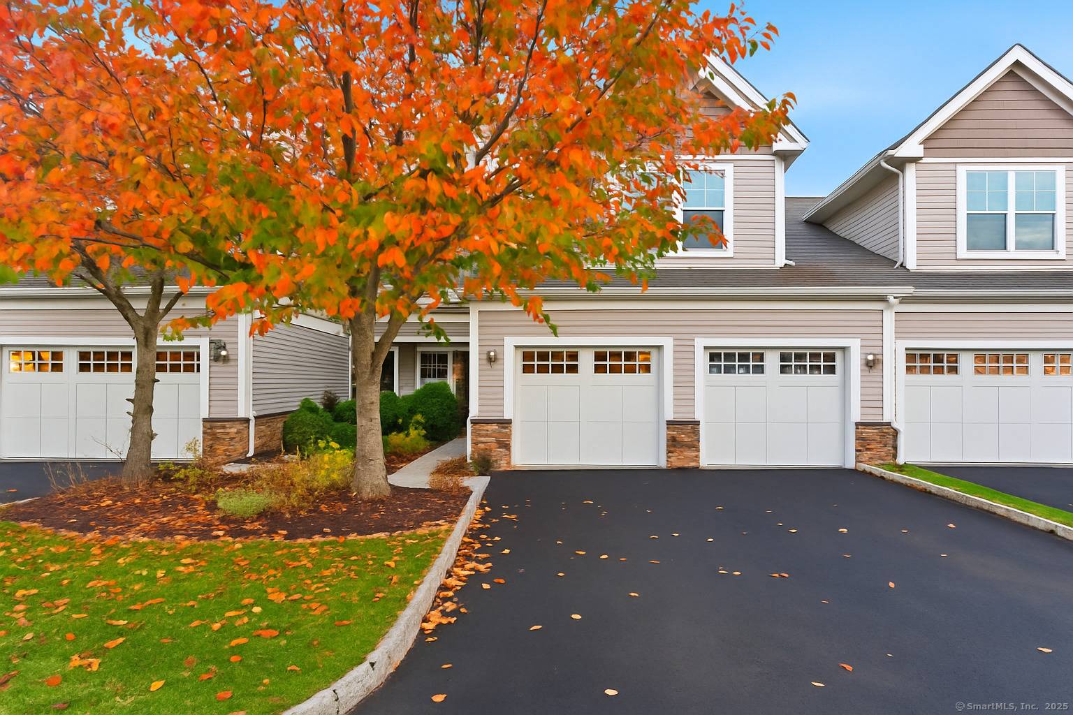 Gorgeous, updated townhouse home in a resort style gated luxury community with a pool, clubhouse and tennis courts offers the perfect combination of elegance and comfort Welcome Home to 17 ...