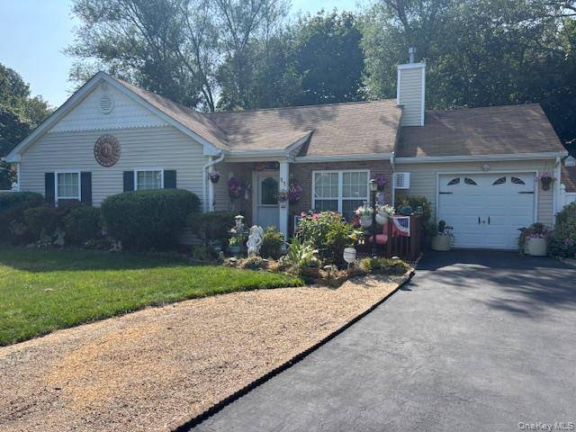 Spectacular 20 Year Young, 3Br Ranch Features Vaulted Ceiling, New Stand Alone Gas Water Heater, New Washer amp ; Dryer.