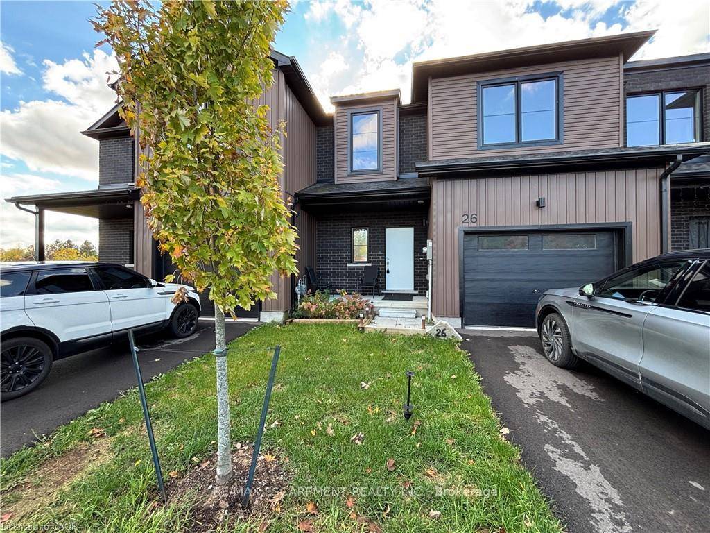Spacious 2 Storey Townhome in Family Friendly Townsend !