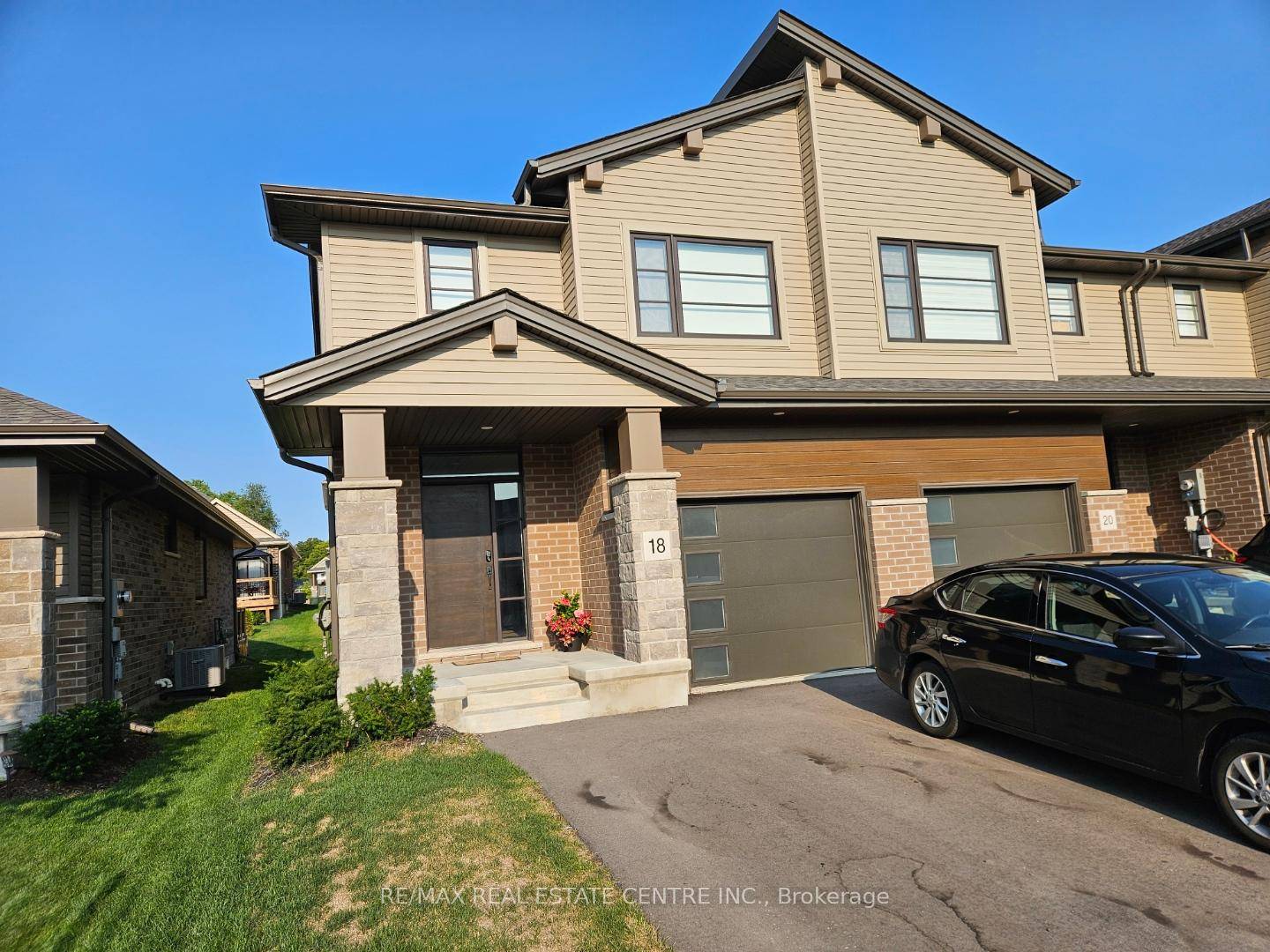 100 FREEHOLD END UNIT LIKE A SEMI 3 Bedroom A Top amp ; Most Desirable North Tillsonburg Closer To 401.