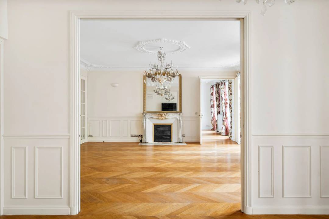Paris 10ème • Saint Vincent de Paul-Lariboisière • 4 chambres