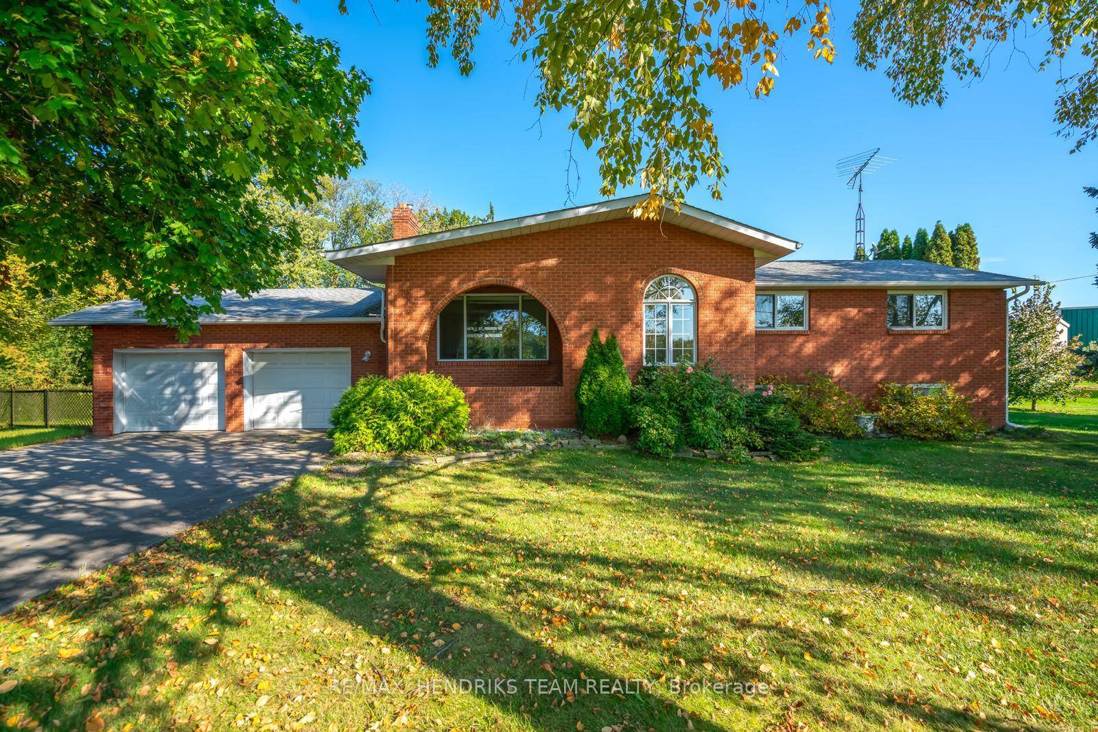 Welcome to your peaceful retreat in rural Niagara on the Lake !