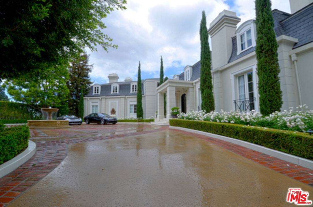 10847   Bellagio Rd Bel Air LA