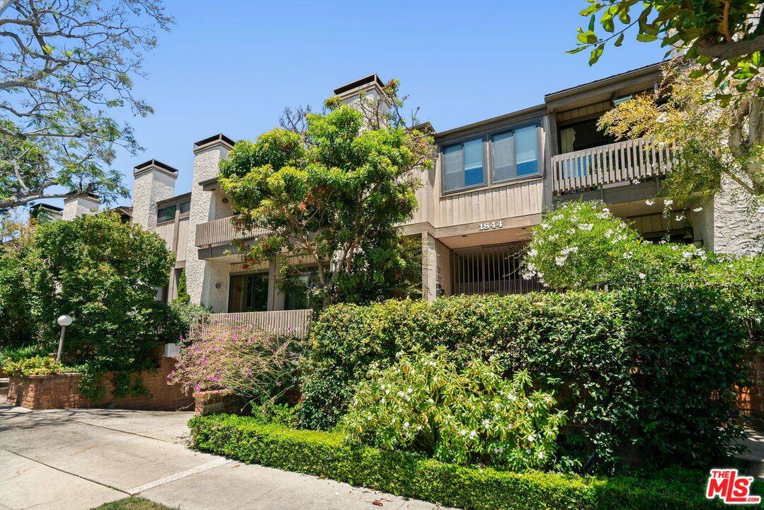 1844   Midvale Ave 2BR La