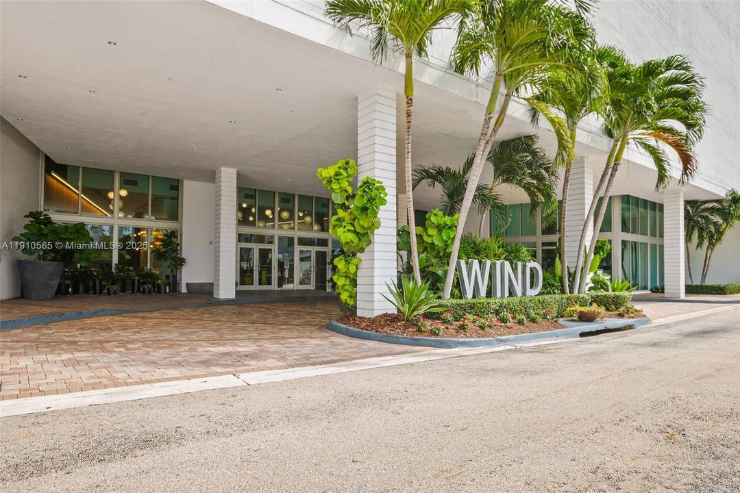 Experience the pinnacle of Miami living at Wind By Neo, located in the heart of Brickell, one of the city s most dynamic and fastest growing neighborhoods.