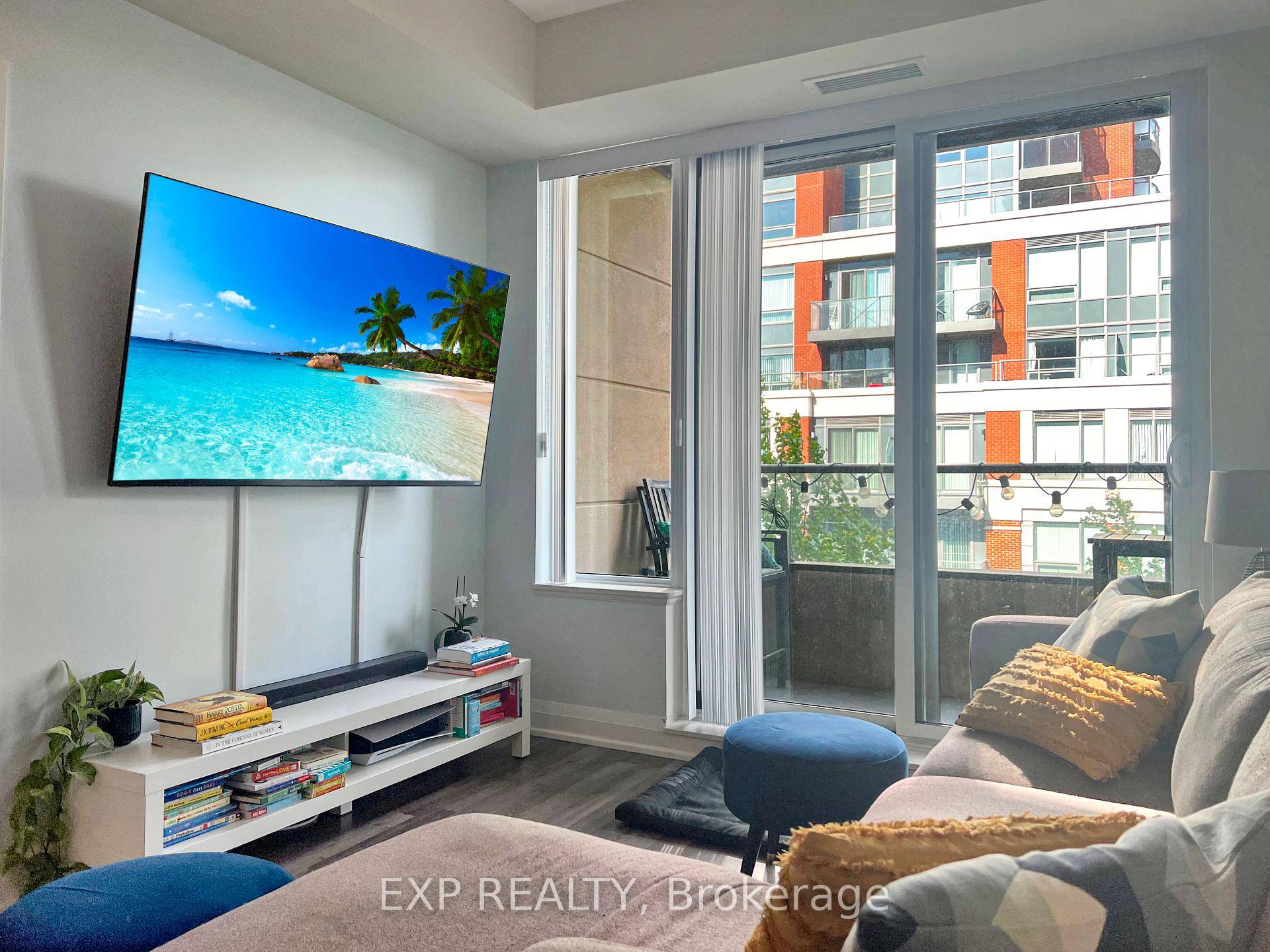 Welcome to Suite 315 at 18 Uptown Drive, where convenience meets comfort with just the right dose of wow.