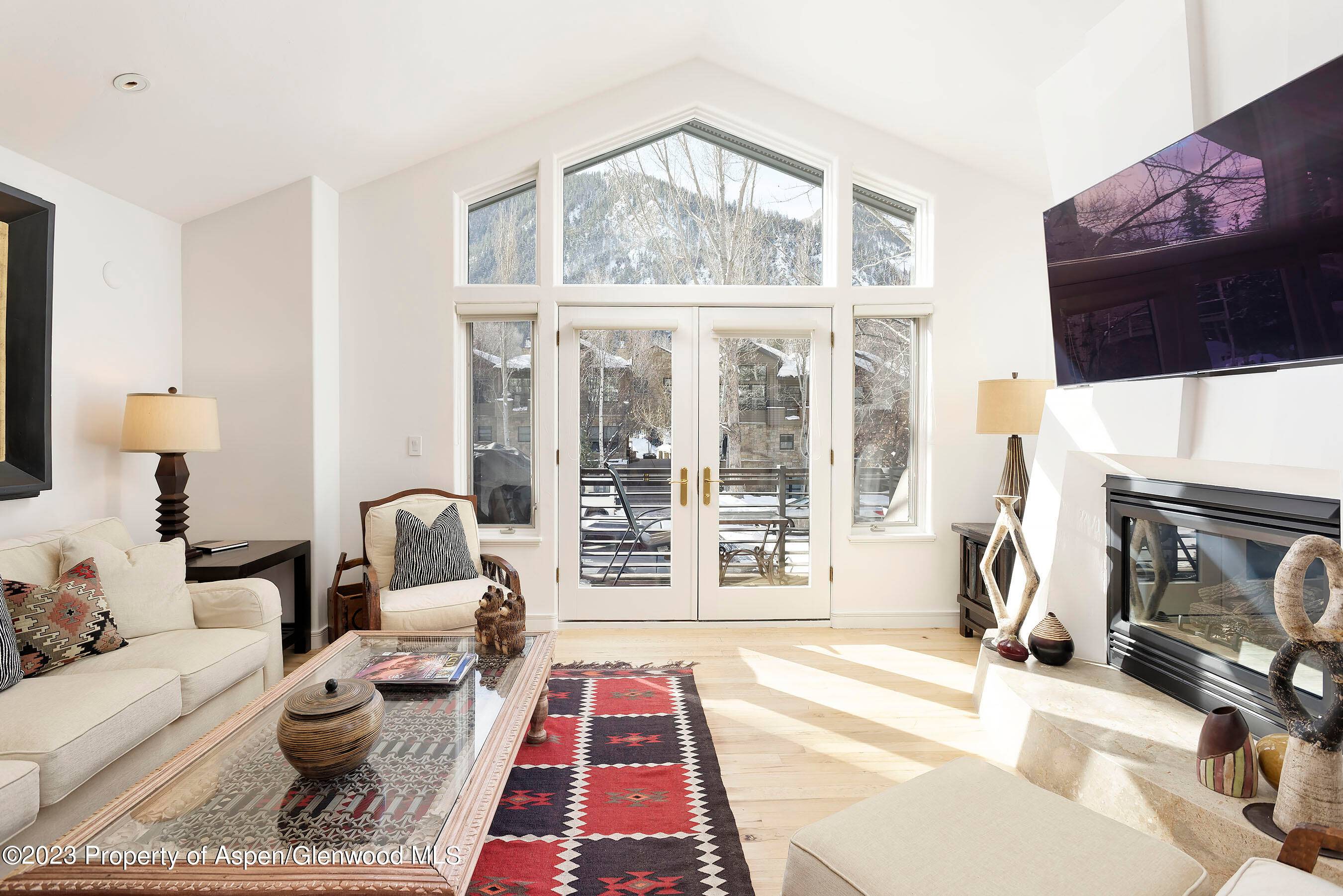 This three bedroom, three and a half bathroom townhome offers a prime downtown location with excellent mountain views from the balcony.