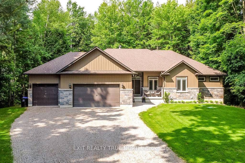 Welcome to 22 Marni Lane in peaceful Fergusonvale Estates.