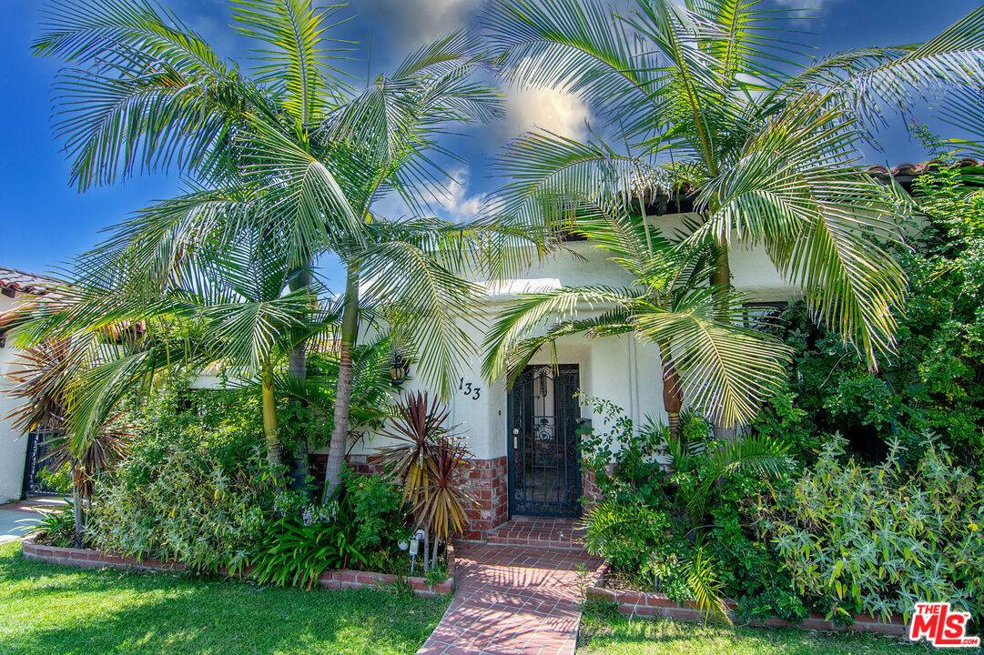 133 N Alta Vista Blvd 3BR Hancock Park La
