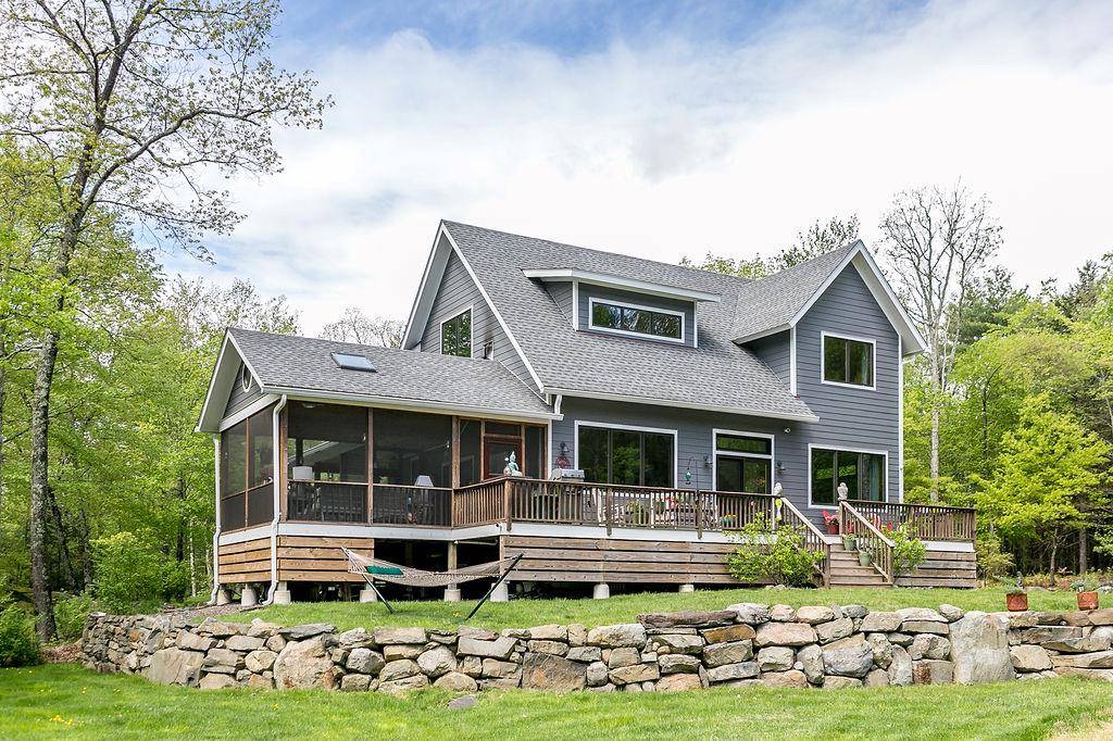 Escape to 43 Bee Tree Lane A Rare, Hidden Hudson Valley Sanctuary Tucked at the end of a quiet private road, 43 Bee Tree Lane is more than a country ...