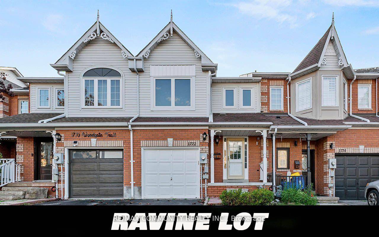 Fabulous Freehold Townhome in a sought after North Oshawa subdivision !