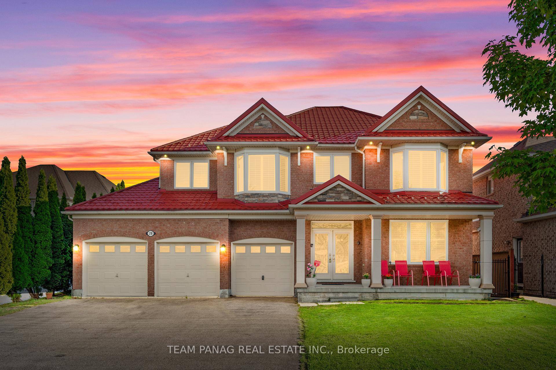 Welcome to 28 Cosmo Crt, an elegant haven in the prestigious Vales of Castlemore, set peacefully beside Maggie Pond.