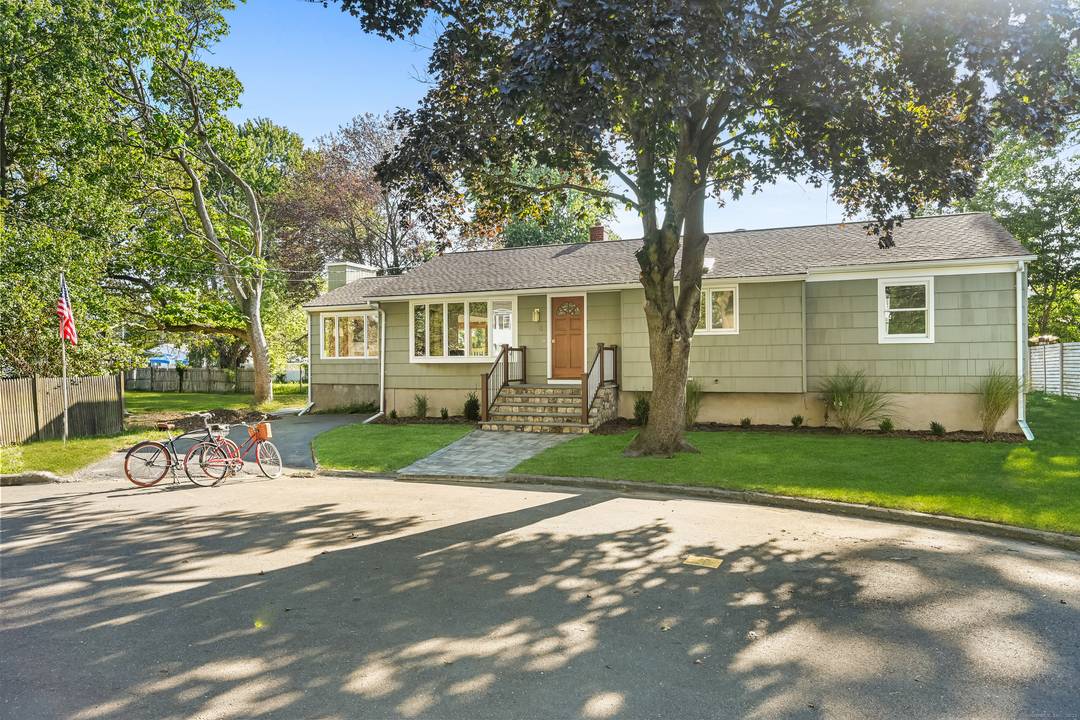 Exquisitely updated ranch style home situated on a quiet cul de sac in the coveted beach area as well as just steps to Fairfield's vibrant downtown and the train station.