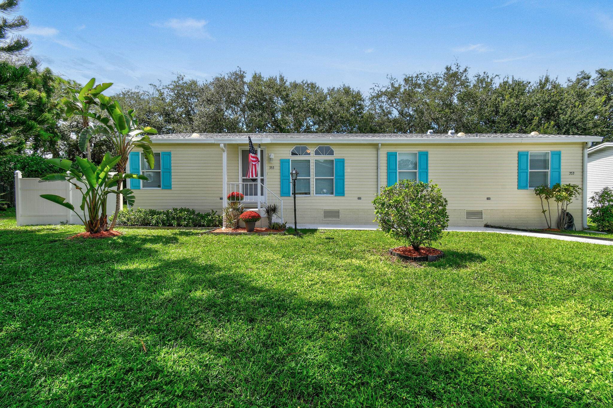 Completely remodeled home in the heart of Palm Beach Gardens.