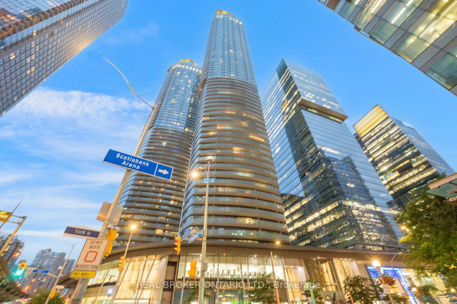 Your front row seat to the Toronto skyline.