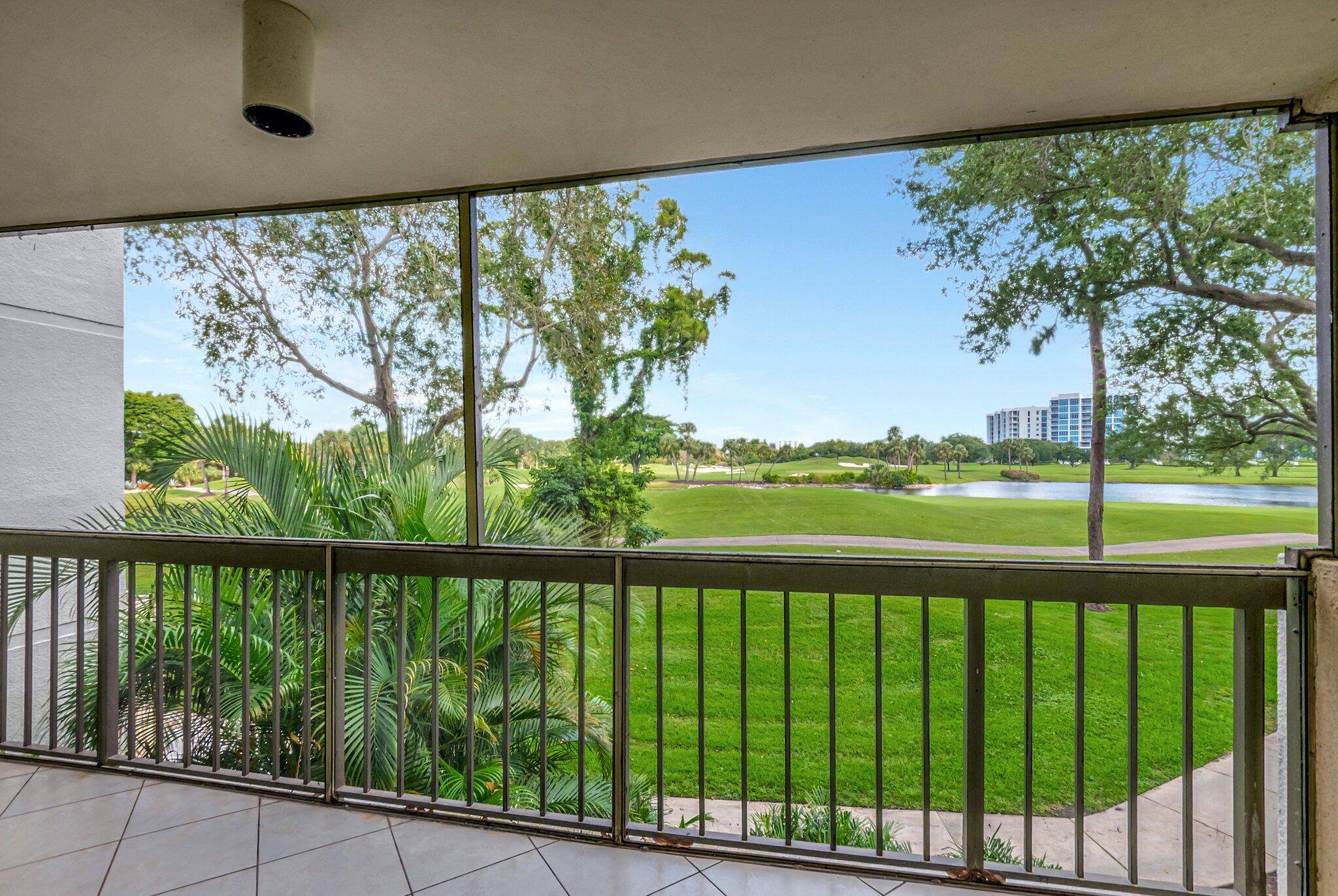 BRIDGEWOOD 2 BED 2 BATH CORNER UNIT.