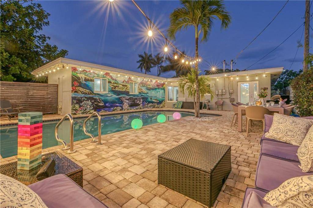 One of a kind 4BR 4BA property in sought after Poinciana Heights, ideally located just minutes to the beach, Las Olas amp ; Downtown FTL.