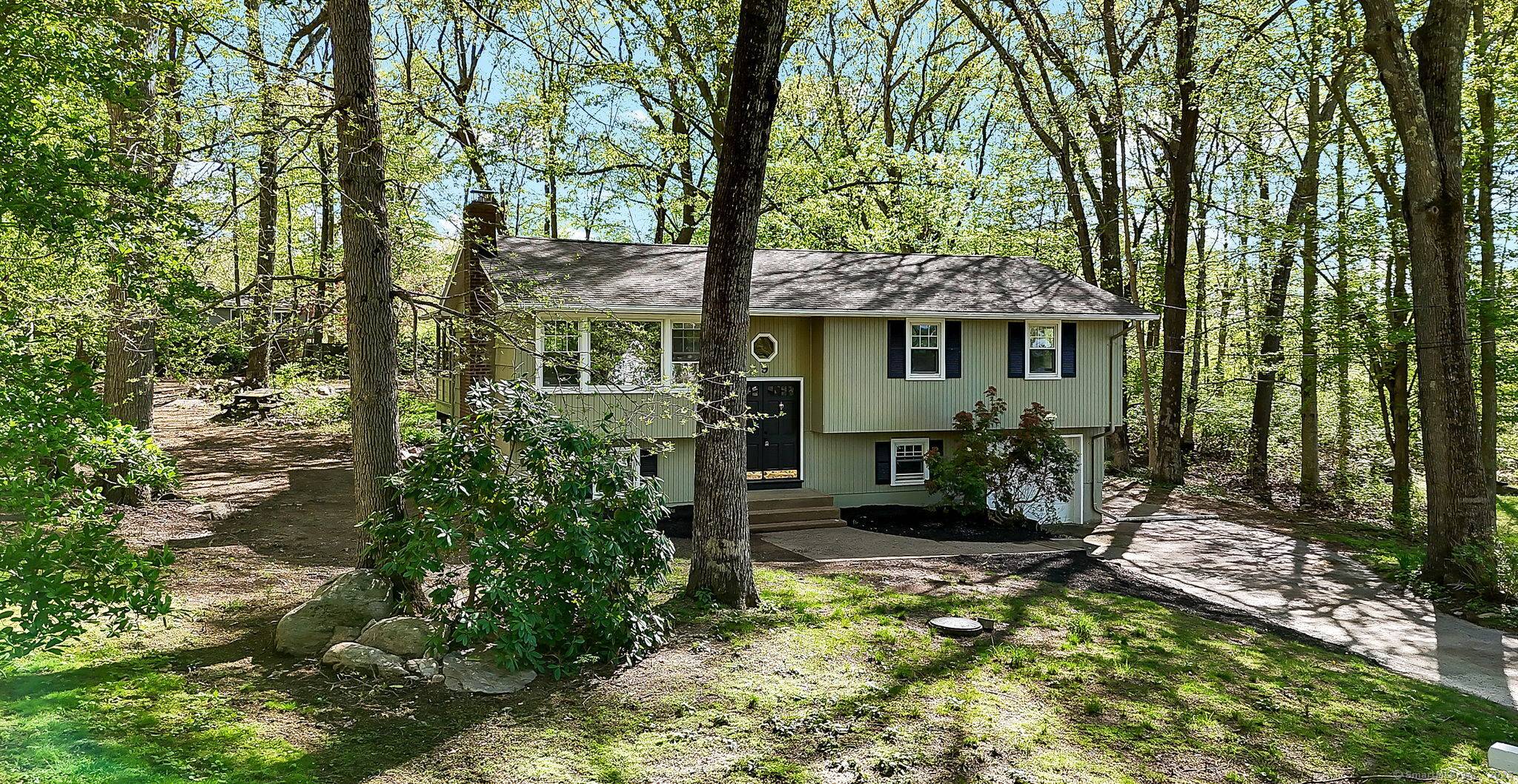 Welcome to 9 West Drive a spacious and inviting 4 bedroom, 1.