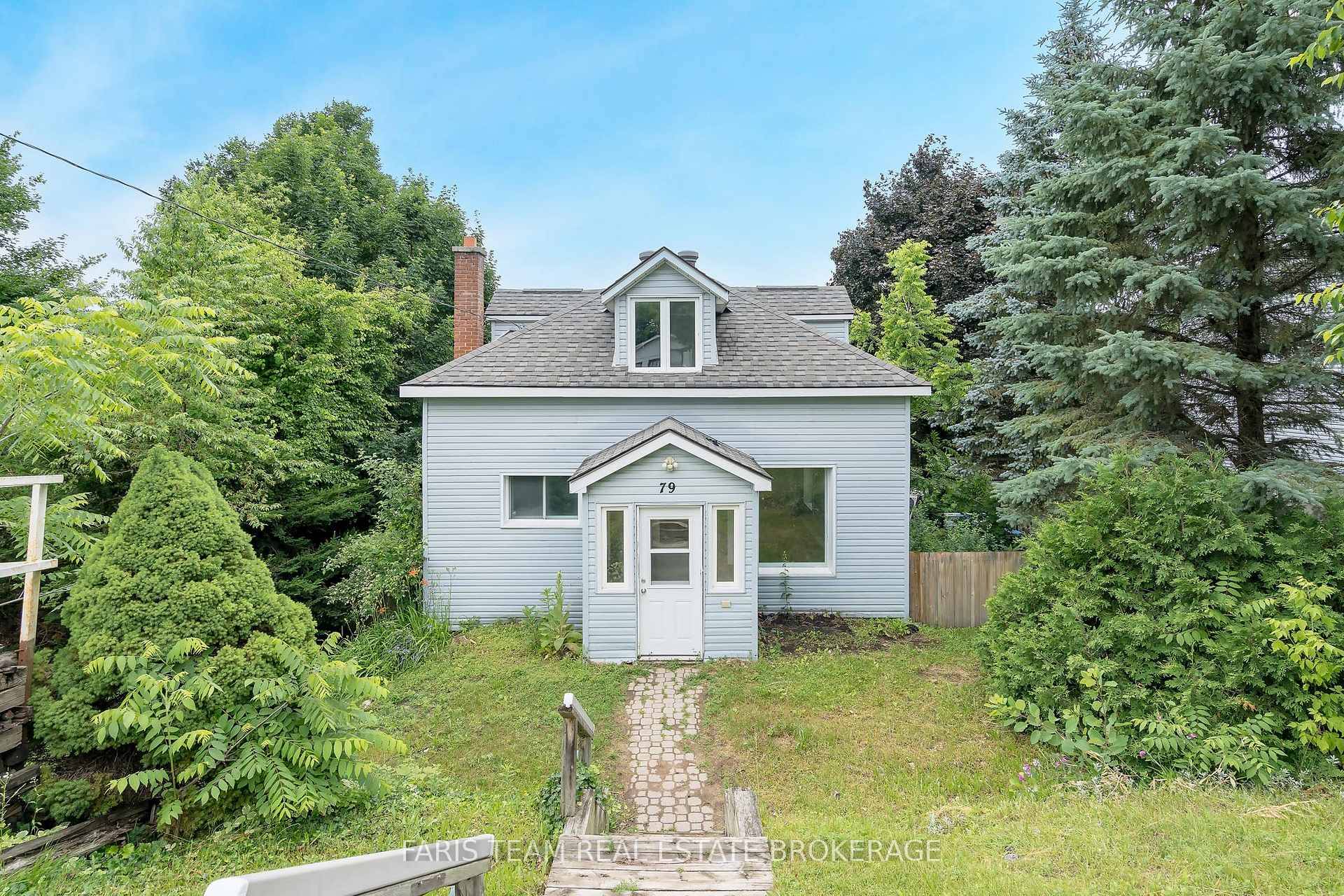 Top 5 Reasons You Will Love This Home 1 Enjoy stunning, serene views of Penetang Harbour and Georgian Bay from this thoughtfully designed home, recently refreshed with new paint, luxury ...