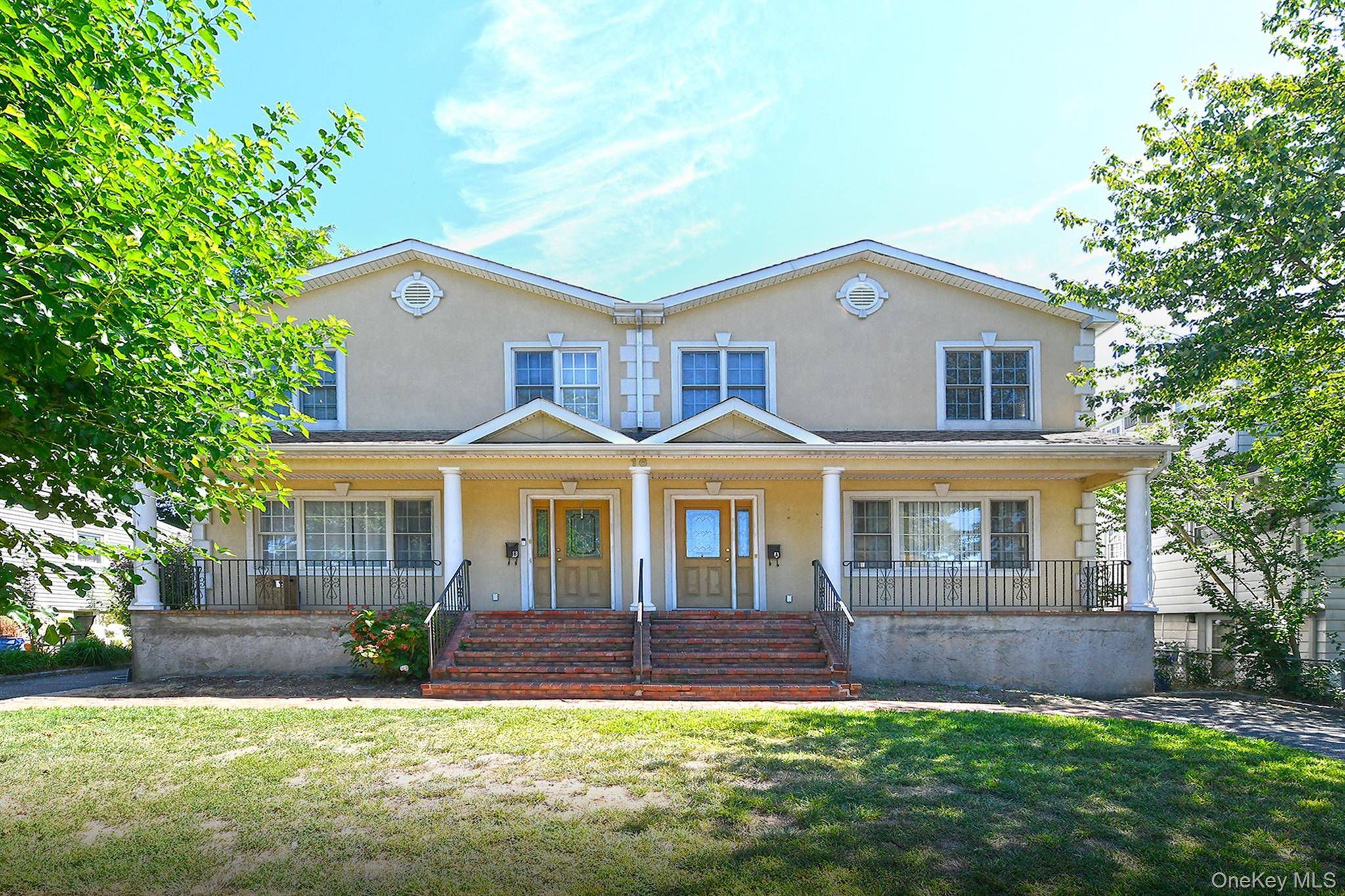 Spacious Well Maintained 3 bedroom Duplex offers open floor plan, 1, 518 square feet of living space including a very large living room, dining room adjacent to the Eat In ...