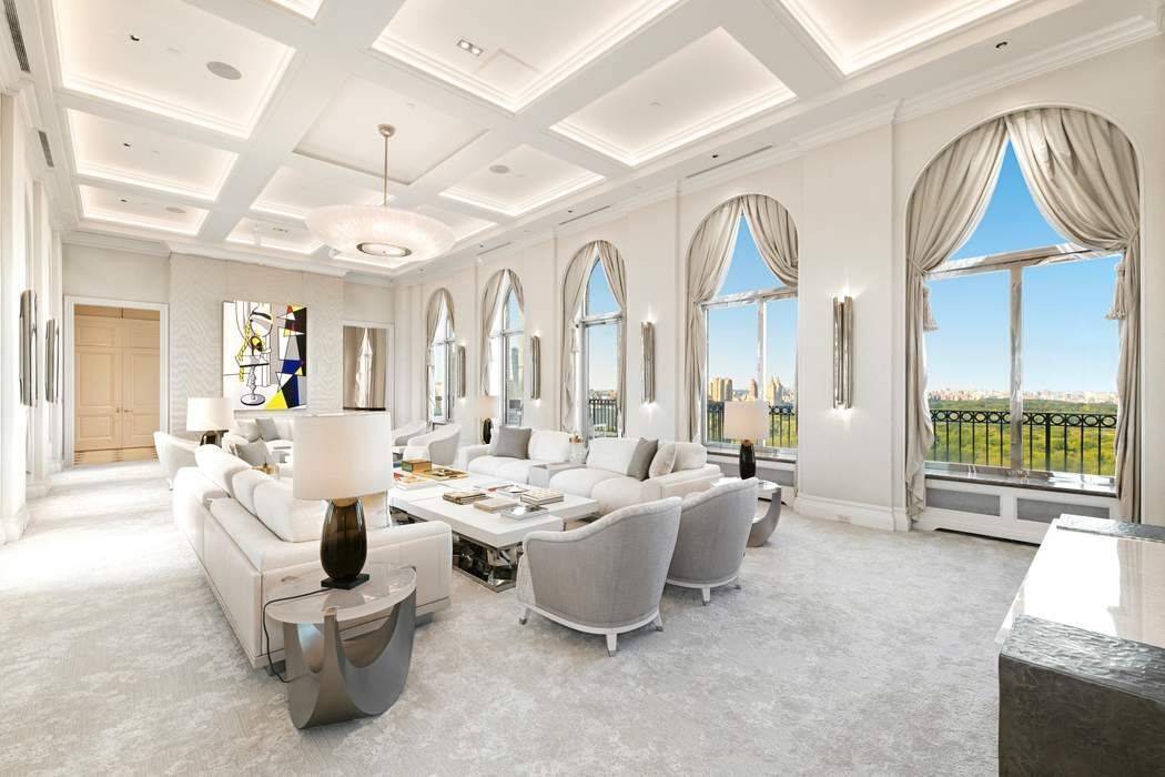 This glamorous duplex residence is defined by its stunning and commanding views over Central Park and the glittering and dramatic Manhattan skyline.