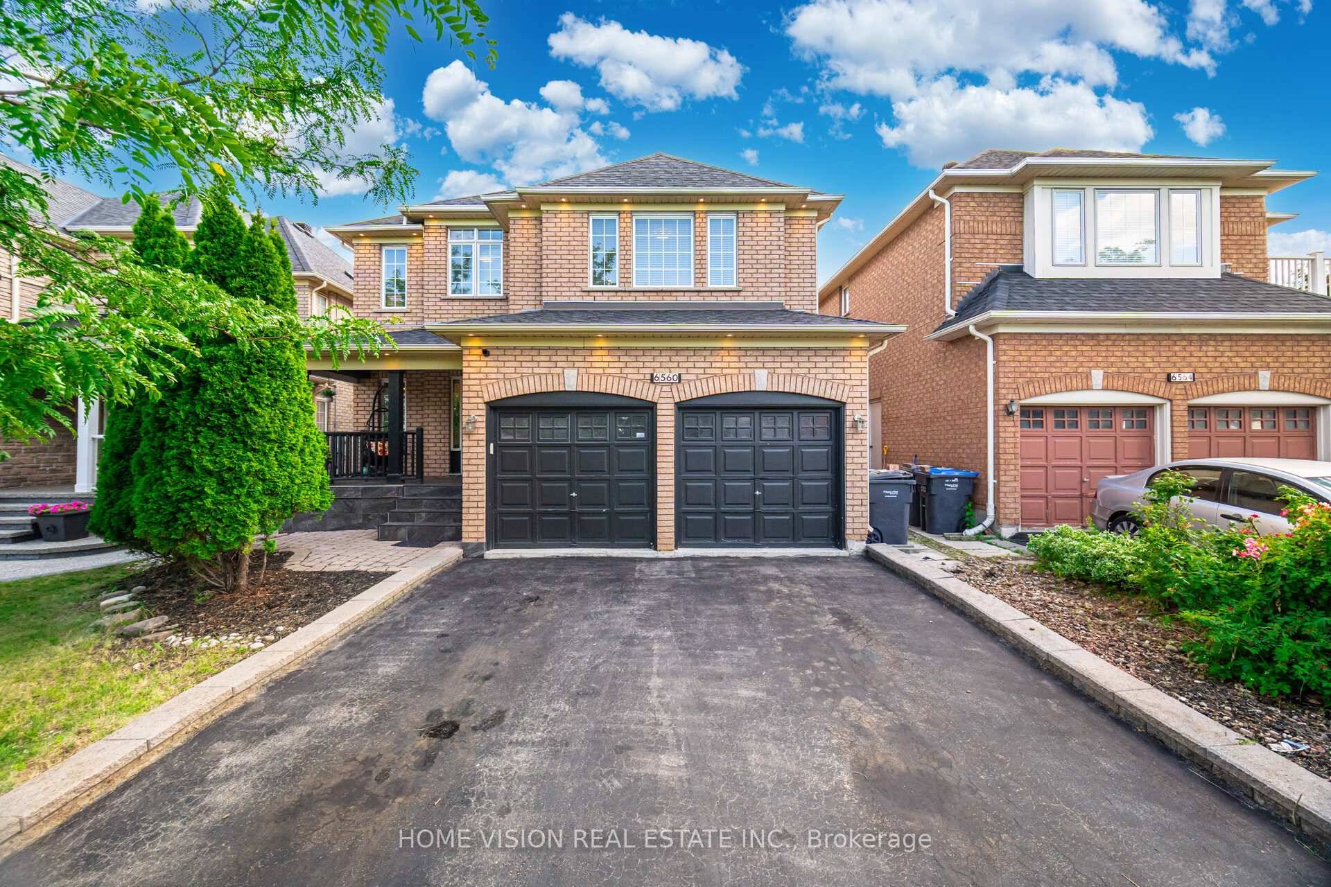 Presenting a luxurious detached home on one of Meadowvale Villages most prestigious streets !