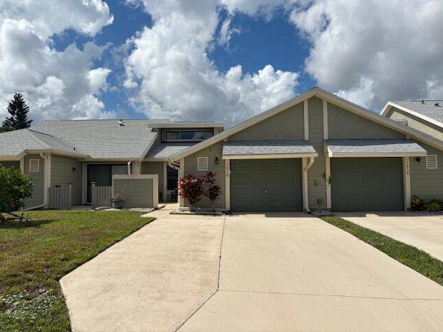 What a little jewel this 2 bedroom 2 bath one car garage is totally renovated and upgradedIt shows like a model and is turnkey ready for youThe kitchen has quartz ...
