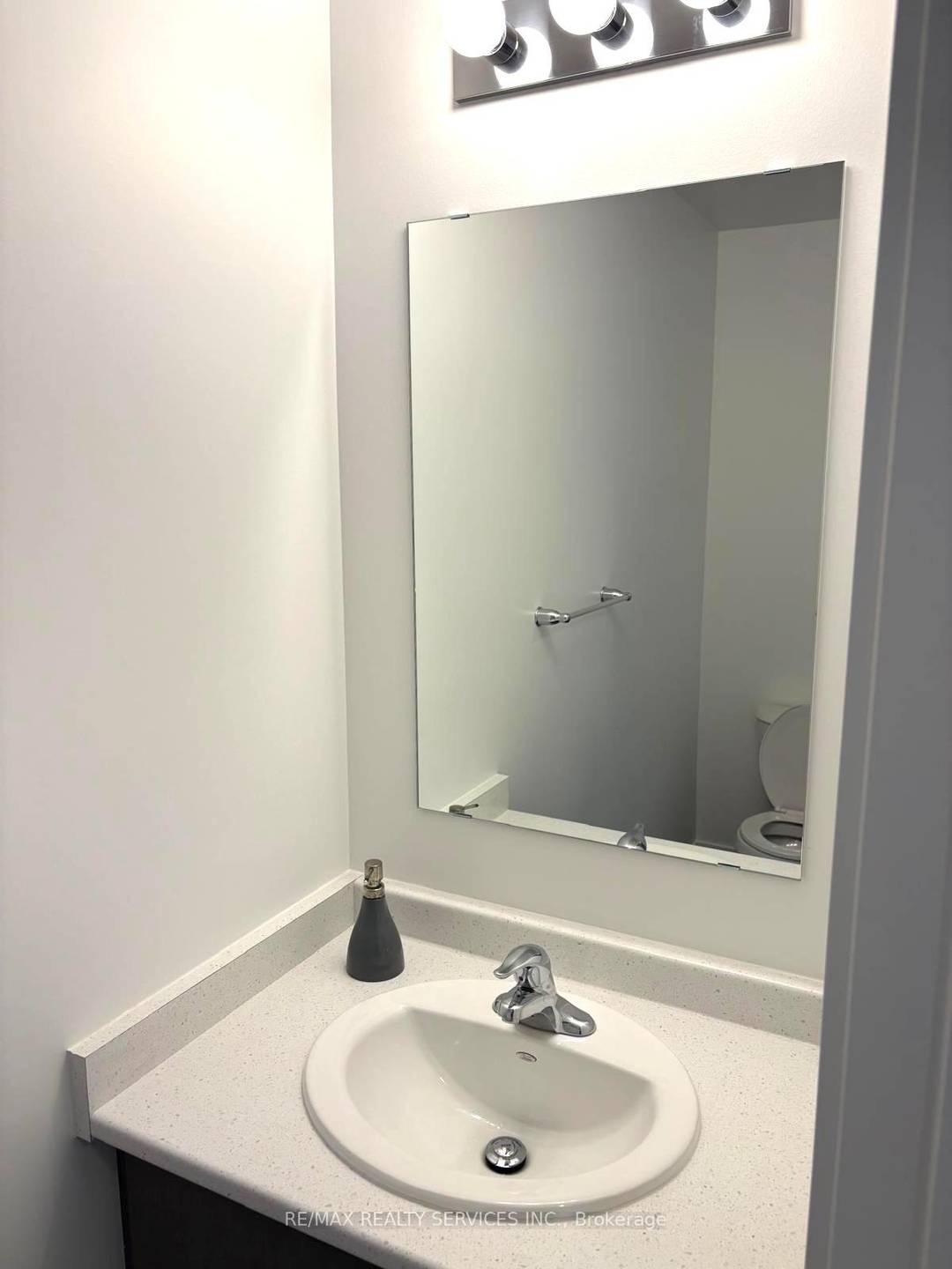 Brand New Stunning 2 Storey Townhome in Most Sought After New Community of BlackOak Built by Freure Homes.