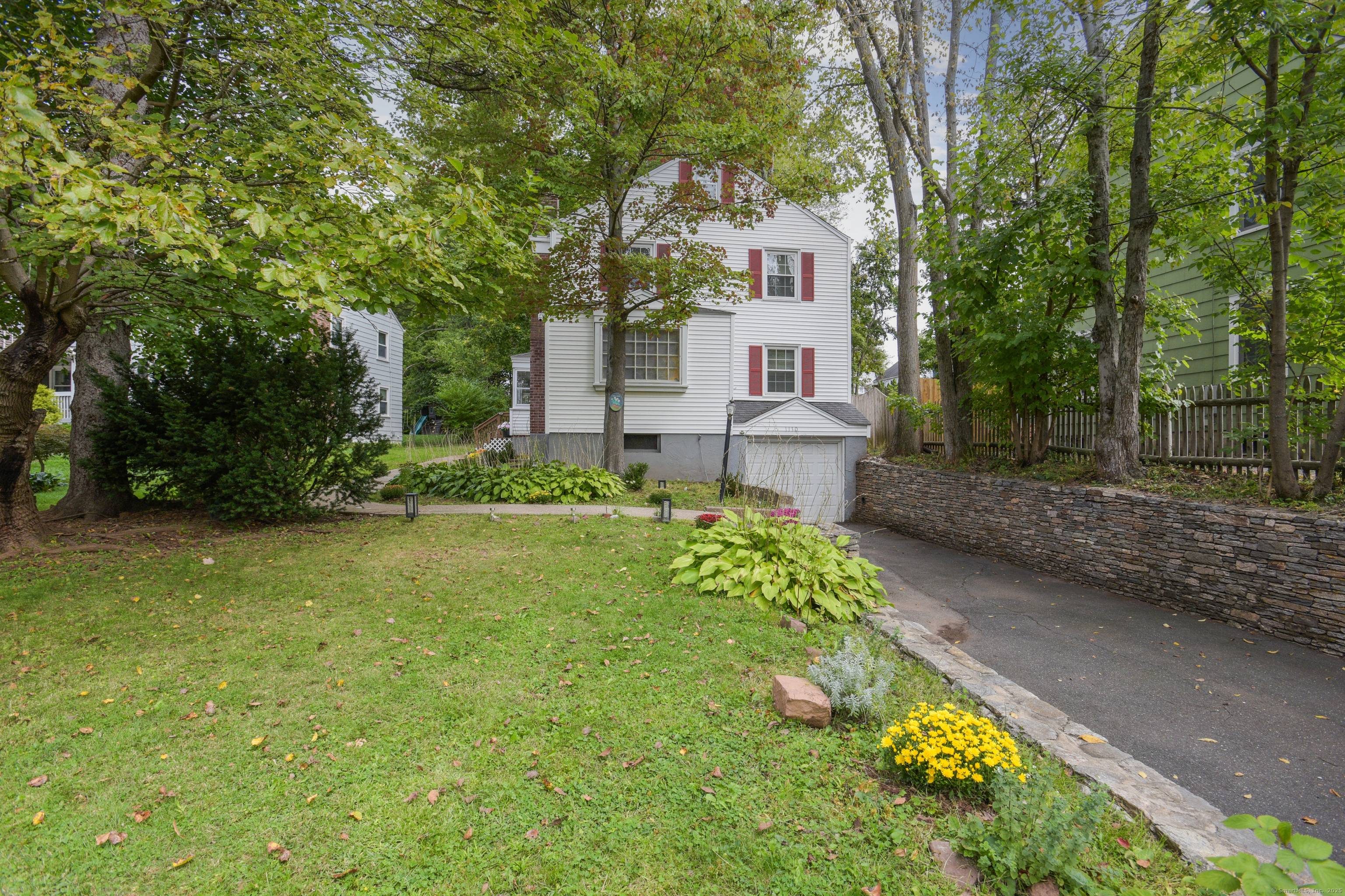 Have you always wanted to live in walking distance to Blueback Square, West Hartford Center, and the new Trout Brook Trail ?