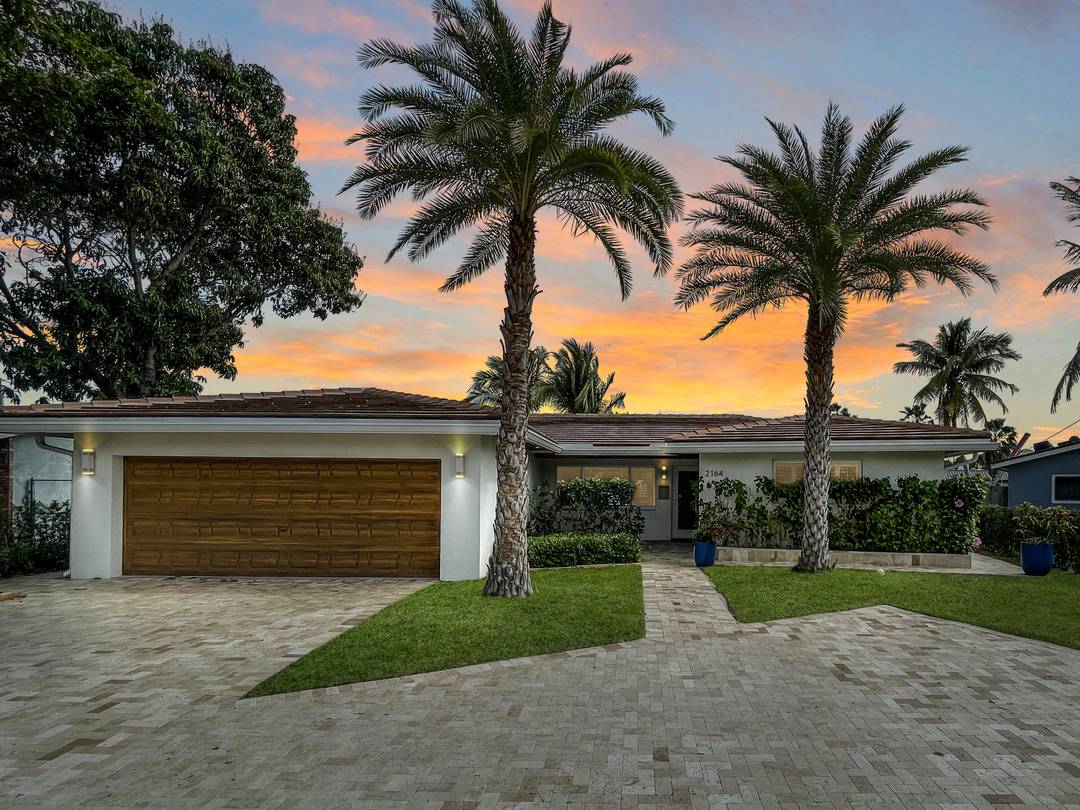 Boater's paradise awaits in this stunning East Wilton Manors home !