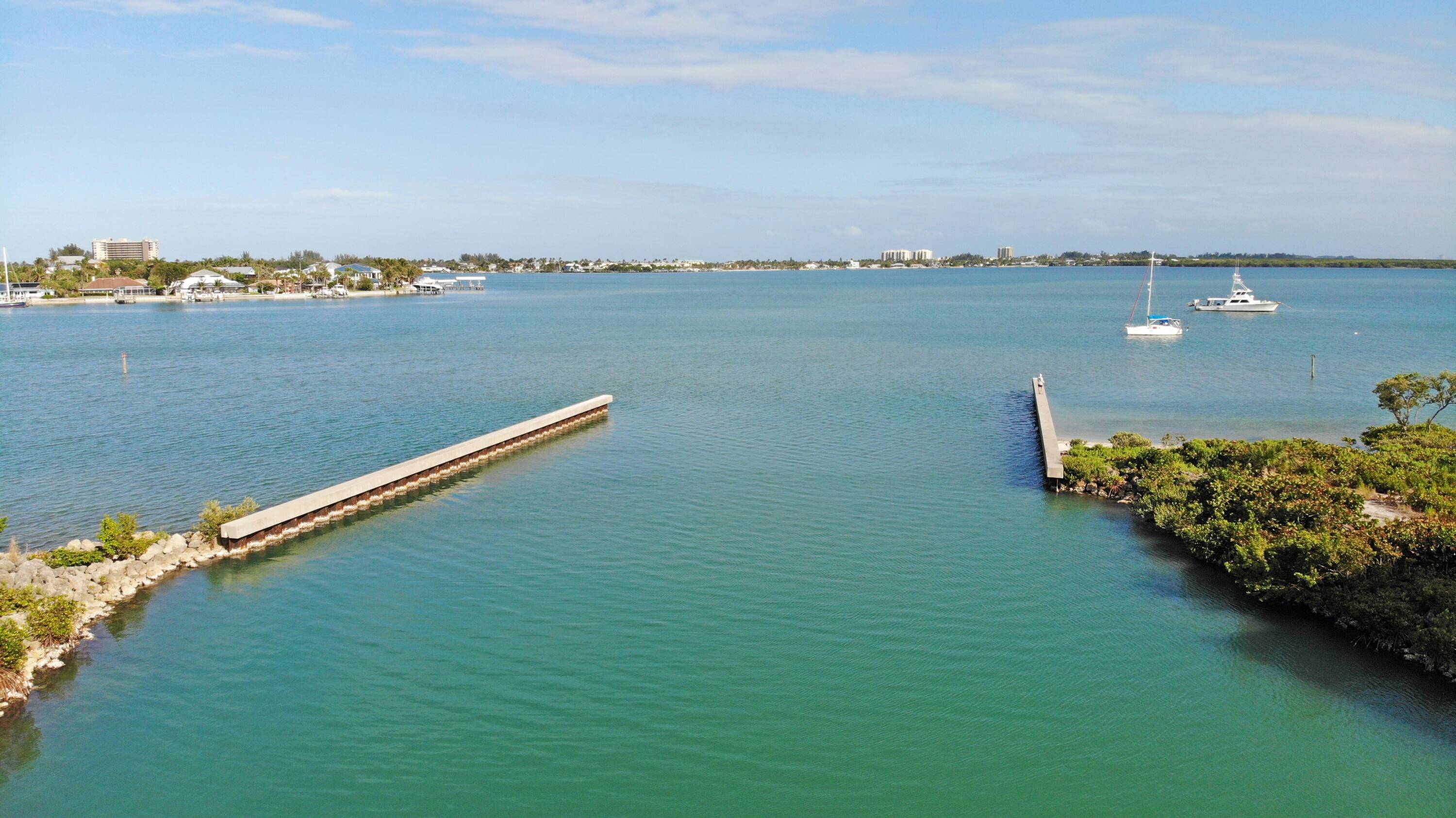 BEST PRICED LISTING VIEW This beautiful condo on S.