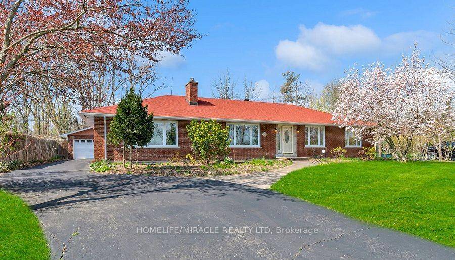 Welcome to 3035 Niagara Parkway A Rare Waterfront Gem !