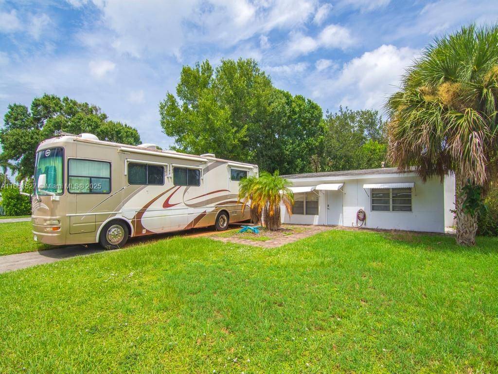 Embrace the Vero Beach lifestyle !