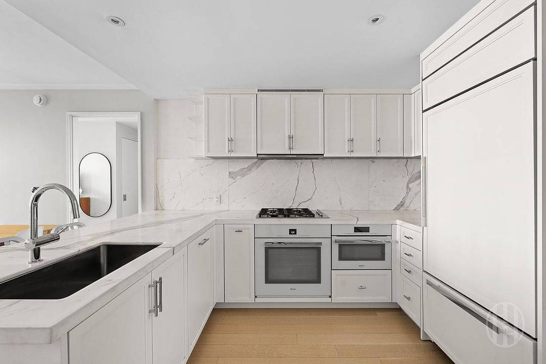 24 hour notice required for appointments tenant in place.